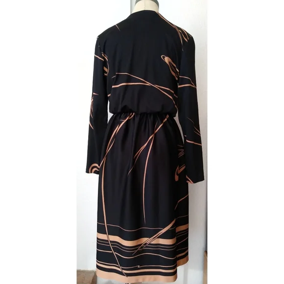 Vtg 70s Faux Wrap Dress - Picture 5 of 10